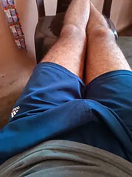 Desindianbull69 online show from June 20, 5:12 am