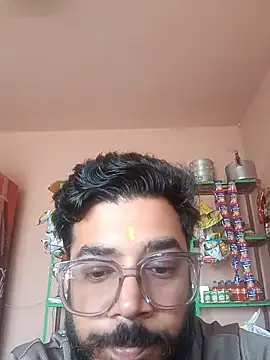 Desindianbull69 online show from June 12, 3:26 am