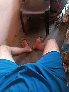 Desindianbull69 online show from July 13, 9:52 am