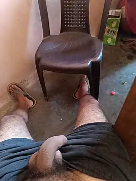 Desindianbull69 online show from July 3, 12:33 pm
