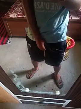 Desindianbull69 online show from June 16, 1:05 am