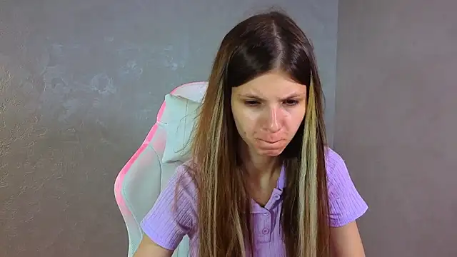 Snapshot of Audreybellamy chatting on June 15, 10:59 am Audreybellamy online show from June 15, 10:59 am