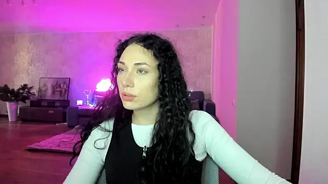 elisskriter online show from July 1, 1:33 pm
