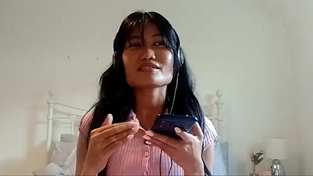 MichelEdland online show from June 17, 1:43 pm