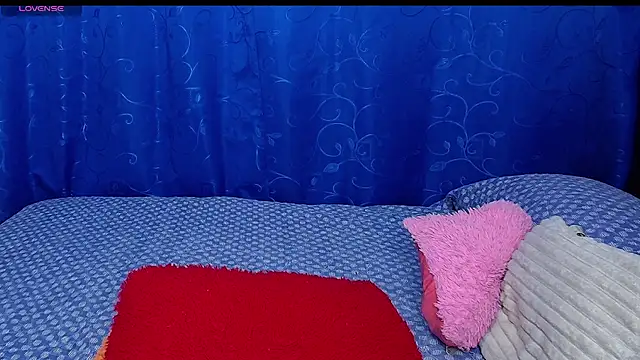 Snapshot of melika_sweet4 chatting on July 16, 5:32 pm melika sweet4 online show from July 16, 5:32 pm