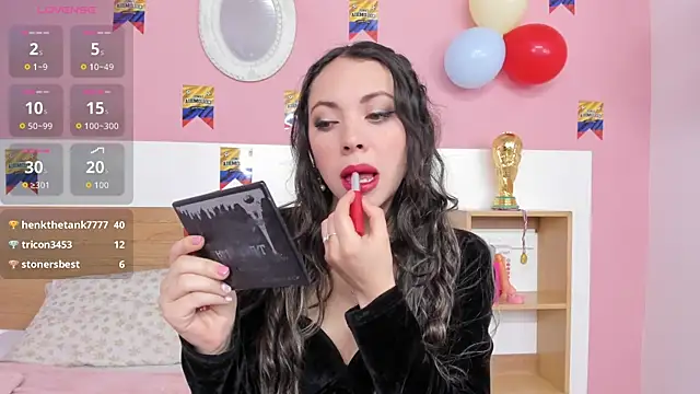AshleyBenoitt online show from July 18, 1:41 pm