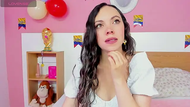 AshleyBenoitt online show from June 25, 1:27 pm