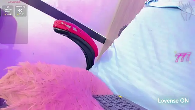 Samanthaa Hot   online show from July 7, 7:17 pm
