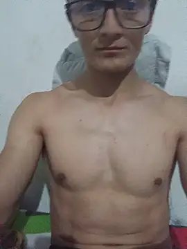 Snapshot of Davitfitnosuke chatting on June 14, 2:24 am Davitfitnosuke online show from June 14, 2:24 am