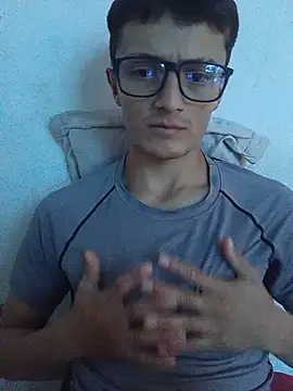 Snapshot of Davitfitnosuke chatting on June 13, 5:11 pm Davitfitnosuke online show from June 13, 5:11 pm