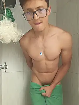 Snapshot of Davitfitnosuke chatting on July 13, 2:05 pm Davitfitnosuke online show from July 13, 2:05 pm