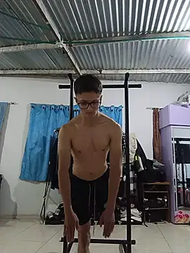 Snapshot of Davitfitnosuke chatting on June 16, 1:38 am Davitfitnosuke online show from June 16, 1:38 am