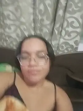 Esquetadinhas online show from July 3, 2:29 am