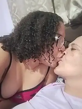 Esquetadinhas online show from July 18, 1:47 am