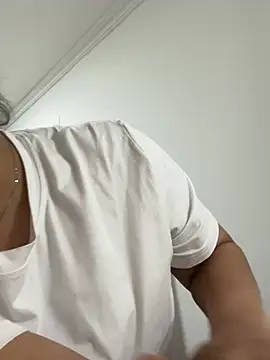 AryloverX online show from July 18, 9:01 pm
