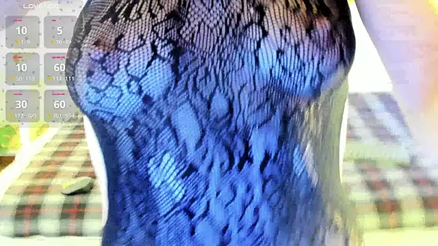 Snapshot of Lyana_xz chatting on June 15, 12:05 pm Lyana xz online show from June 15, 12:05 pm