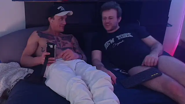 kinkyboipig online show from July 10, 4:18 pm