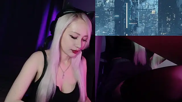 roxxyrowe online show from July 18, 11:13 pm