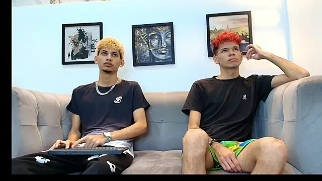 Snapshot of Hot_skinny_guys chatting on June 28, 7:20 pm Hot skinny guys online show from June 28, 7:20 pm