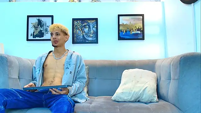 Snapshot of Hot_skinny_guys chatting on July 22, 1:29 am Hot skinny guys online show from July 22, 1:29 am