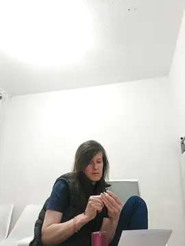 Snapshot of _COVID-19_ chatting on June 8, 8:31 pm COVID-19 online show from June 8, 8:31 pm