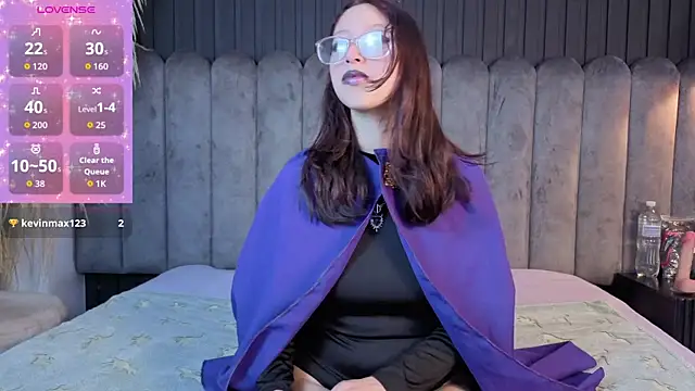 lunar lustx online show from July 12, 12:17 pm