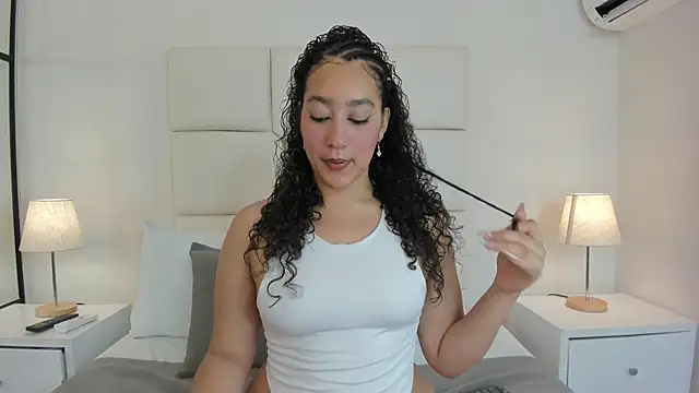 NaomiCambels online show from July 1, 7:03 pm