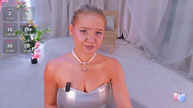 OlliviaBr0wn online show from July 23, 6:55 am