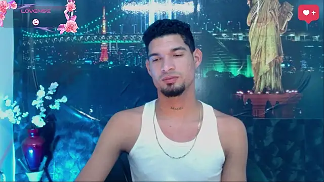 Snapshot of Carlos_eclipse chatting on July 15, 7:32 pm Carlos eclipse online show from July 15, 7:32 pm