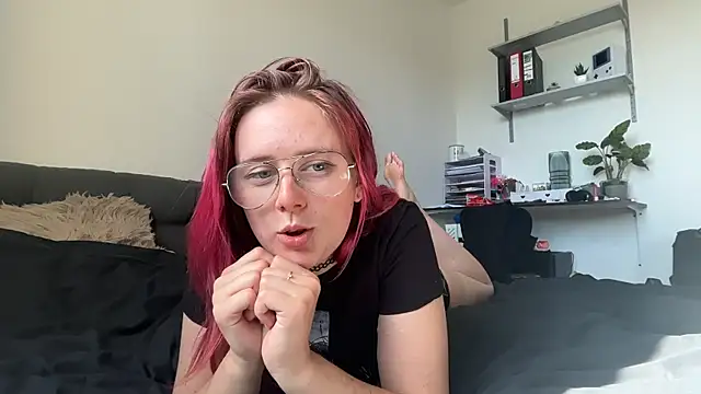 LeaLoveXXX online show from June 22, 7:27 am