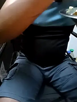 Lawrencedlkk007 online show from February 10, 11:09 am