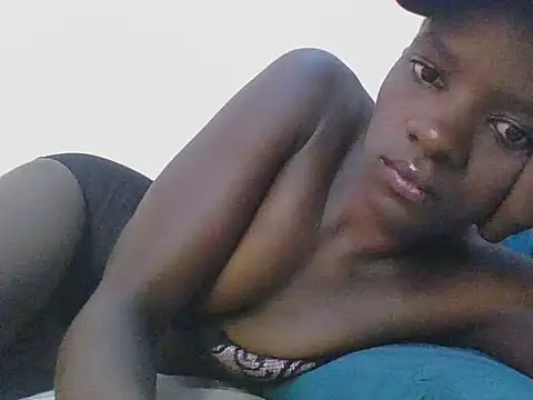 ebonypetite2 online show from July 7, 3:53 am
