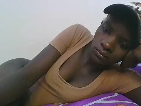 ebonypetite2 online show from July 9, 4:24 am