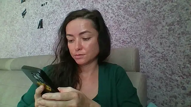 Mia Salamanka online show from June 20, 6:18 am