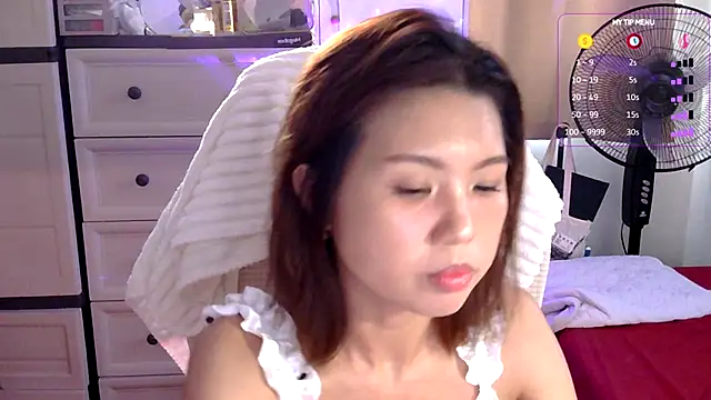 urgrl portia online show from July 30, 9:52 am
