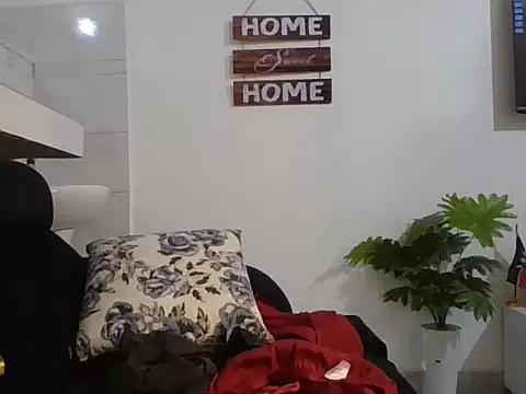 Snapshot of Amara254 chatting on June 19, 5:35 am Amara254 online show from June 19, 5:35 am