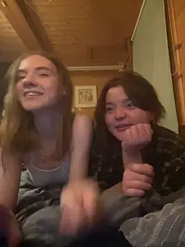 ZeldaSayre  online show from June 25, 9:42 pm