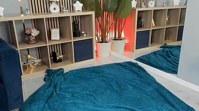 Boobzillaa online show from July 13, 3:17 am