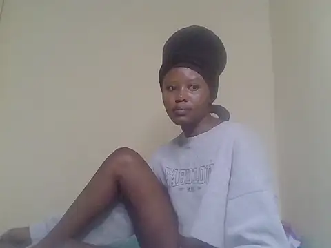 cute bee online show from July 13, 11:48 pm