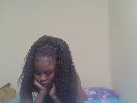 cute bee online show from July 16, 3:20 pm