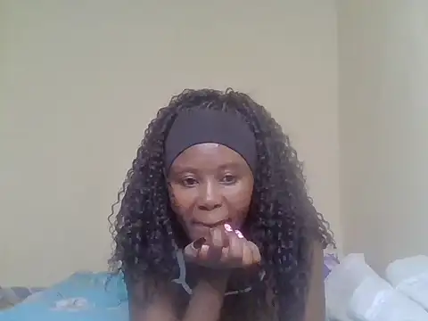 cute bee online show from July 21, 10:44 pm