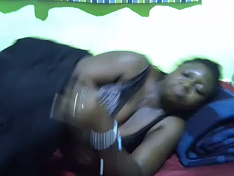 CURVY-CORAZZON online show from June 26, 4:51 am