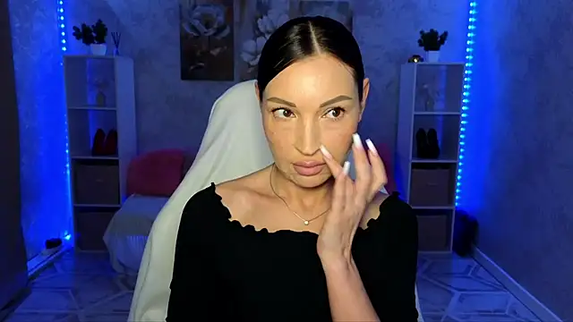 NikoleMills online show from June 26, 4:18 am