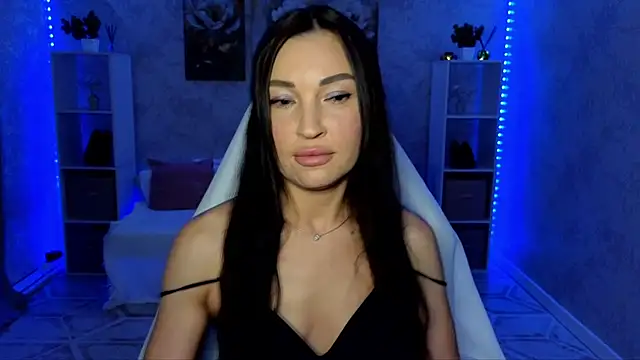 NikoleMills online show from July 11, 6:13 am