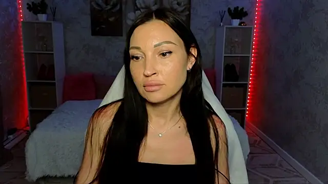 NikoleMills online show from June 10, 6:58 am