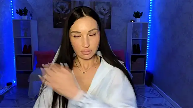 NikoleMills online show from June 27, 5:13 am