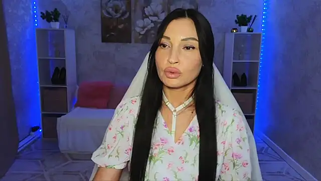 NikoleMills online show from July 24, 9:38 am