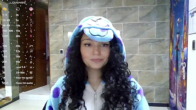 Diamond Curls online show from July 24, 3:41 pm