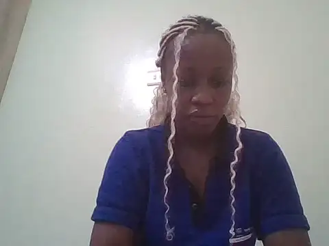 Snapshot of Sweet-cherrry chatting on June 15, 7:19 am Sweet-cherrry online show from June 15, 7:19 am