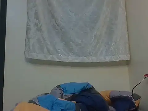Snapshot of Sweet-cherrry chatting on July 12, 9:32 am Sweet-cherrry online show from July 12, 9:32 am
